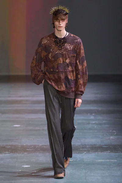 Look 20
